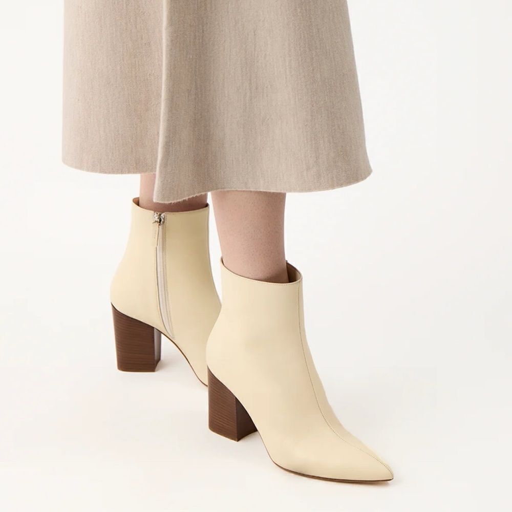 Gabriela Hearst Rio Ankle Boot in Cream Leather size 39.5